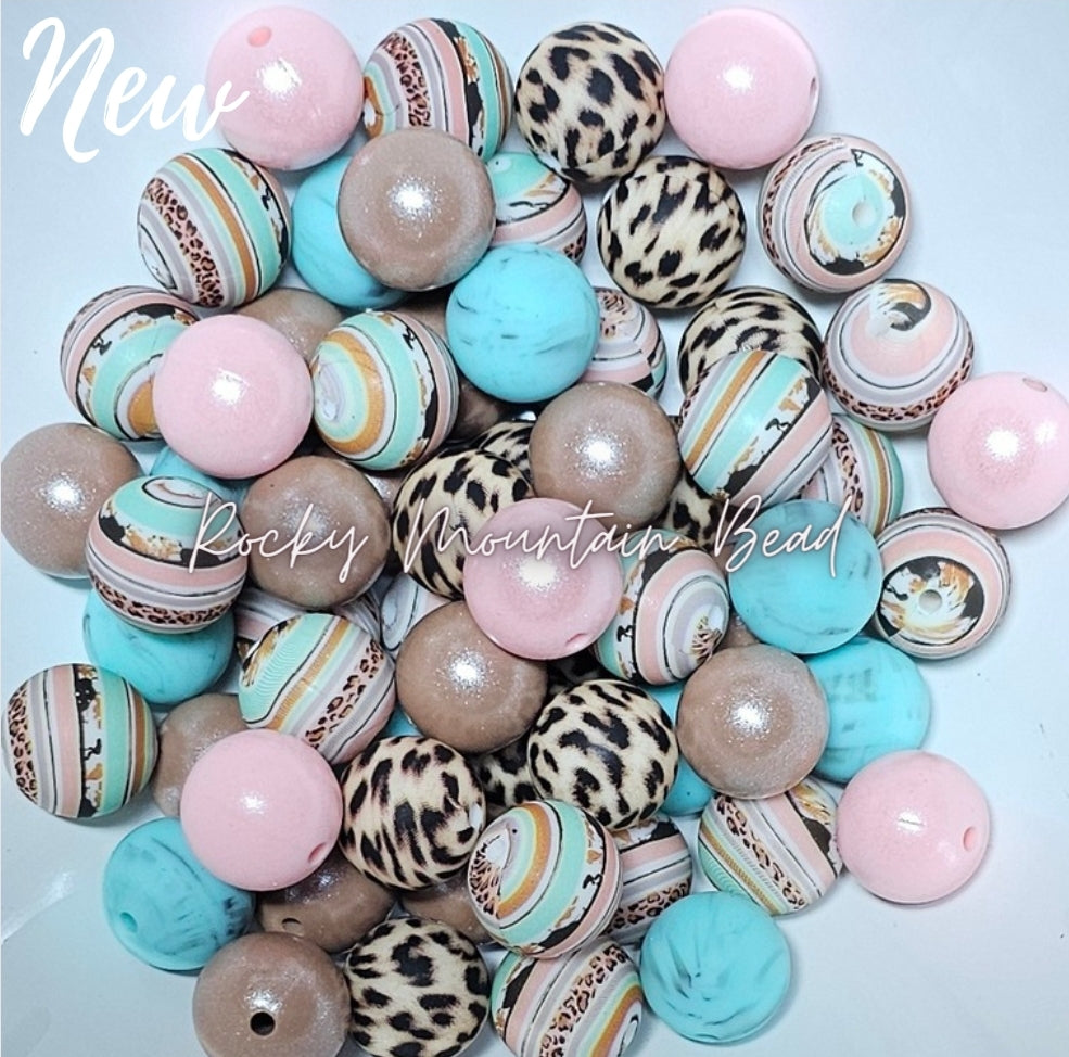 New - Western cheetah Mix 15mm silicone includes opals DIY BEADS