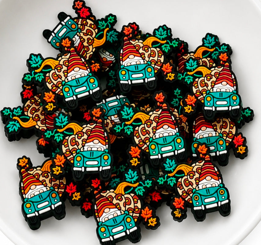 1 Count Focal Bead Dad Fall Gnomes Pumkin trucks