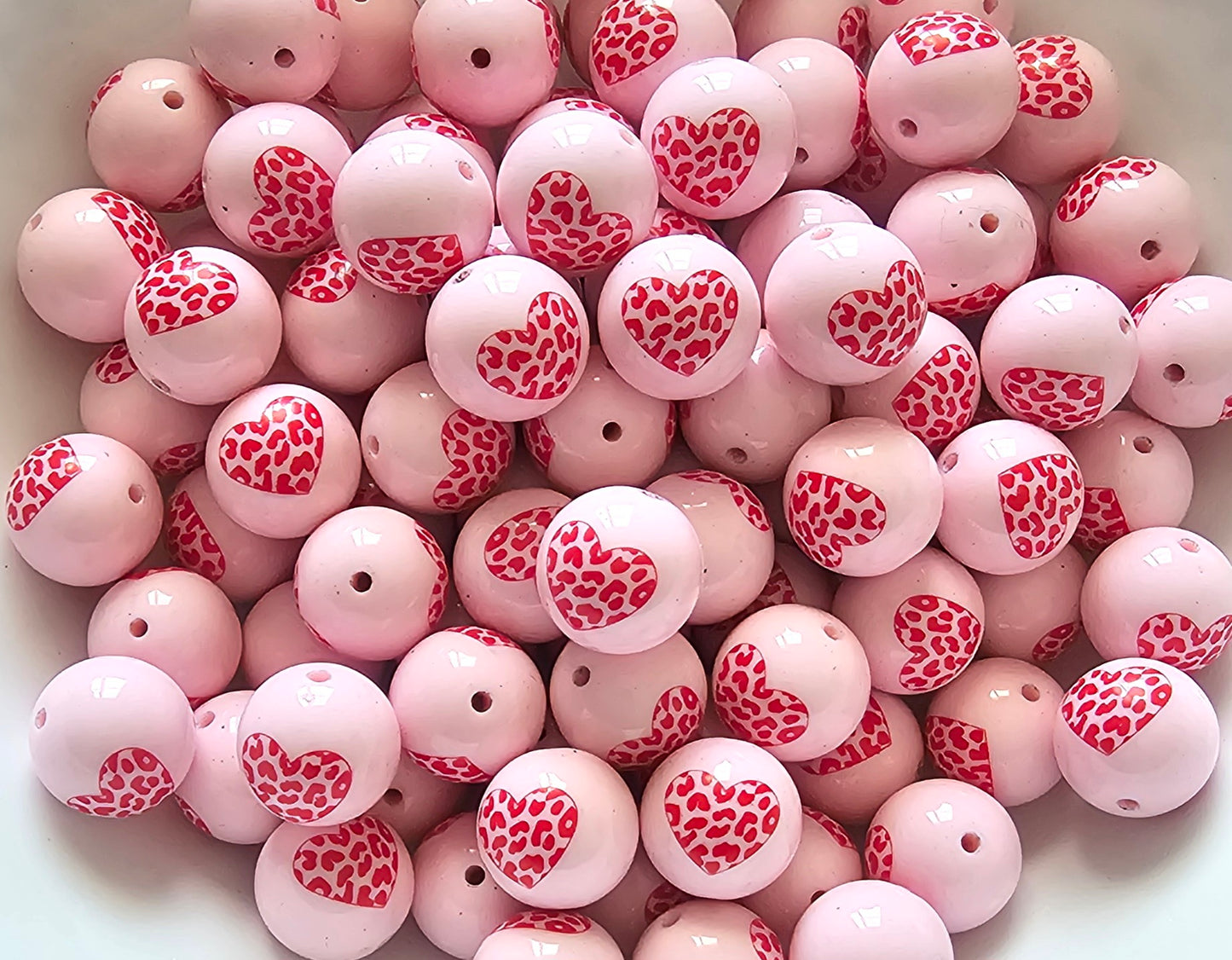 NEW-- 20mm-- 10 count  VALENTINES day printed beads 4 options on prints