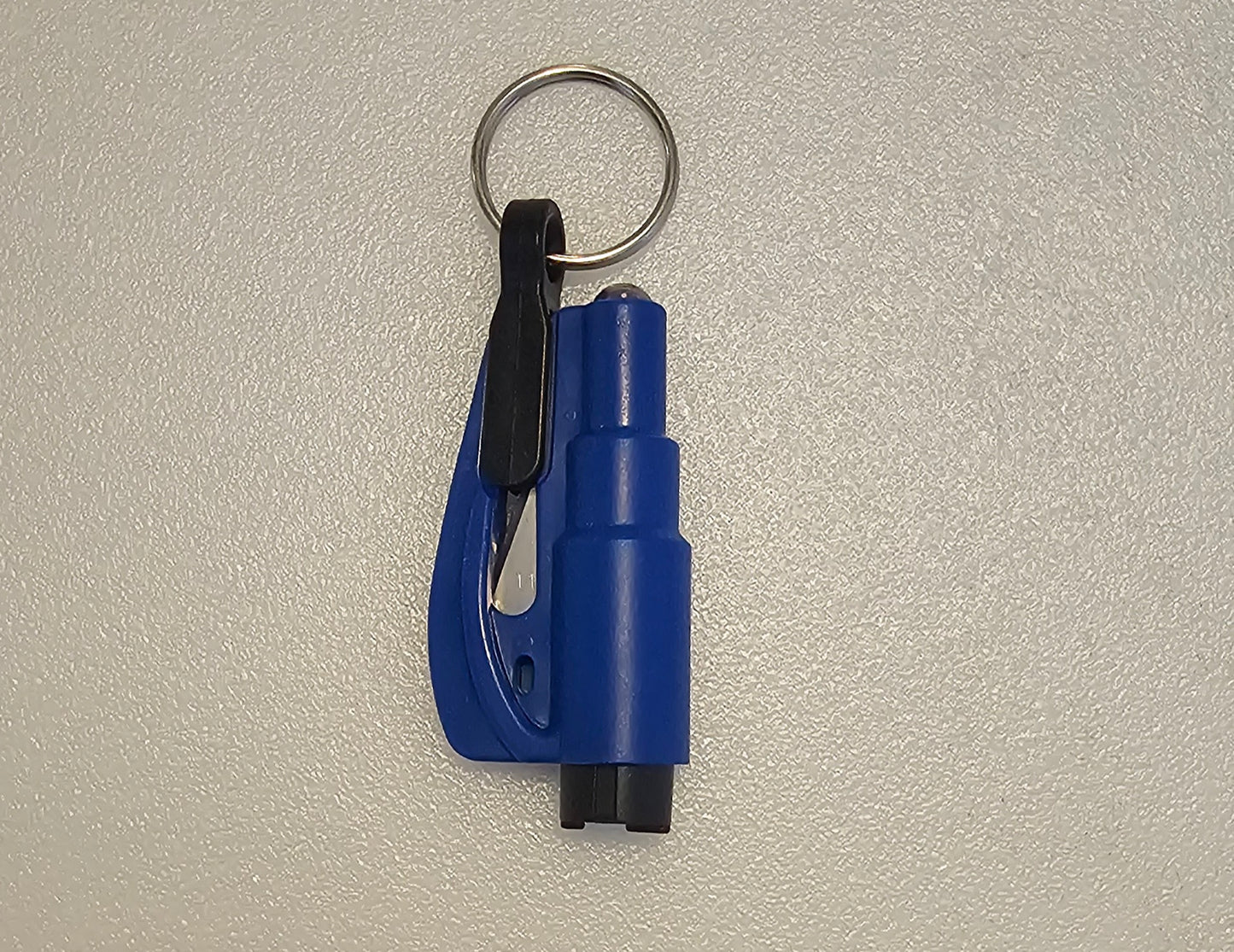 New- Safety keychain window breaker seat belt cutter