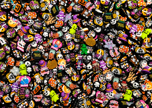 New Special Discounted 20 Count Halloween Bead Scoop. Makes them .45 cents each in this bundel! No duplicates!