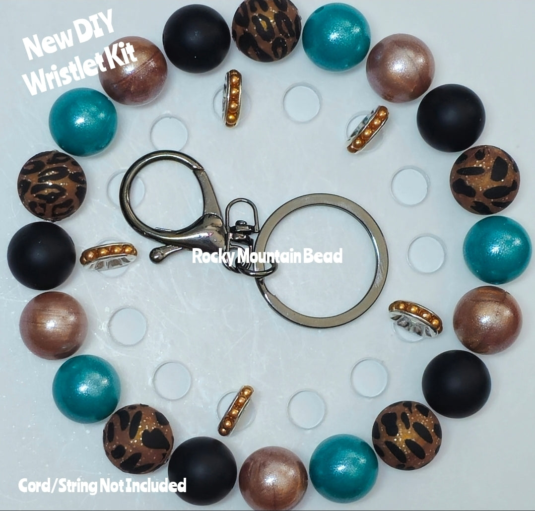 New 1 Count DIY Deluxe Beadable Wristlet Kit- Glitter Cow Emerald Beads- Beadable Accessories