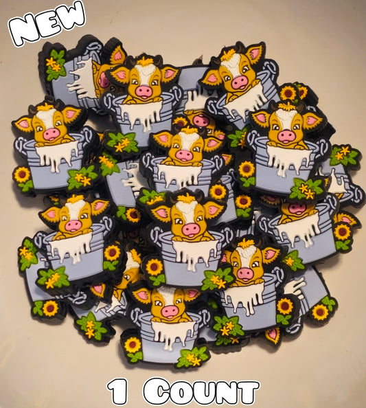 1 Count Focal Bead Cow Milk Can