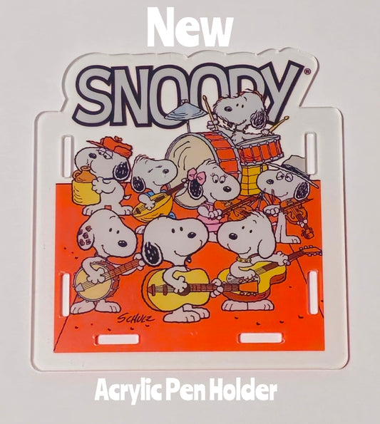 NEW Acrylic Pen Holder Box 1 Count Snoopy. Read description for directions and special handling.
