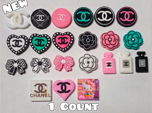 New 1 Count Focal Bead Luxury Designer Selection Goes Left To Right Of Your Screen