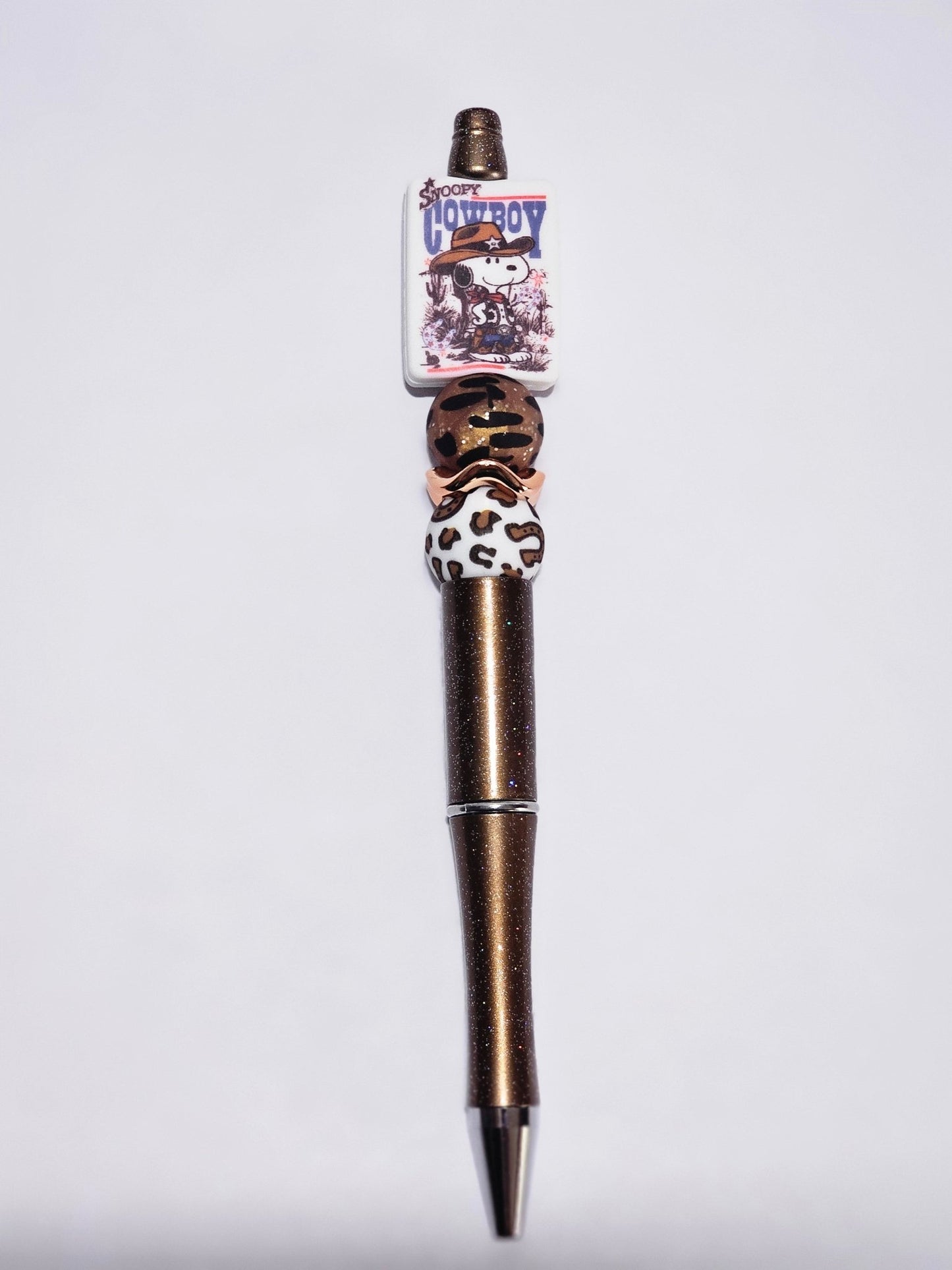 New 1 Count Focal Bead Snoopy. Pen is example bead only